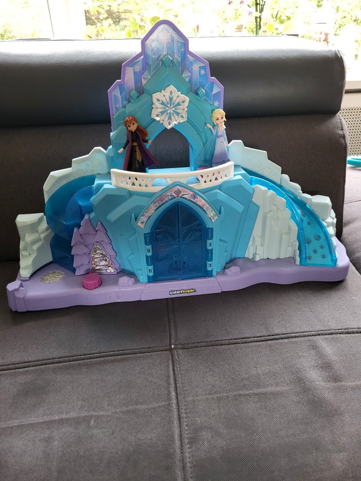 frozen anna en elsa ijspaleis, Ophalen of Verzenden, Zo goed als nieuw, Beeldje of Poppetje