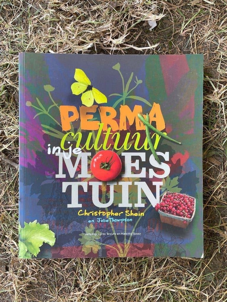 Boek Permacultuur in je moestuin, Ophalen of Verzenden, Zo goed als nieuw, Diverse auteurs, Moestuin