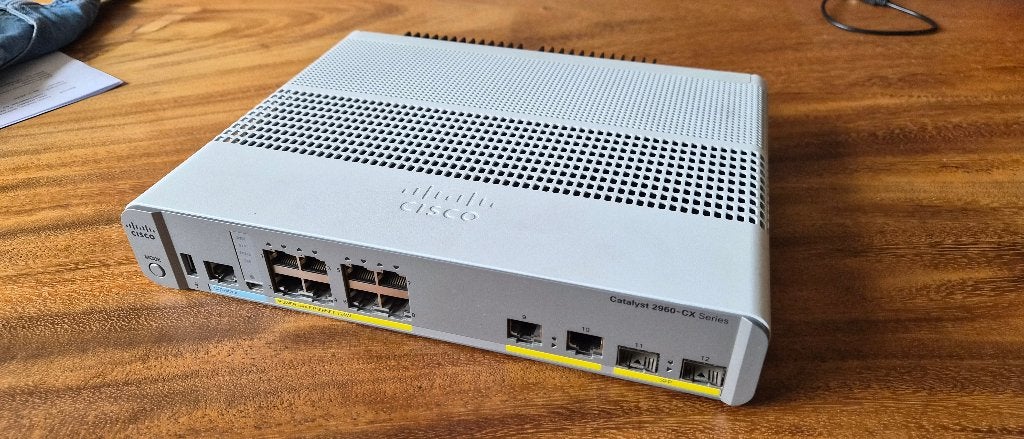 Cisco Catalyst C2960CX-8PC-L, Ophalen of Verzenden, Zo goed als nieuw