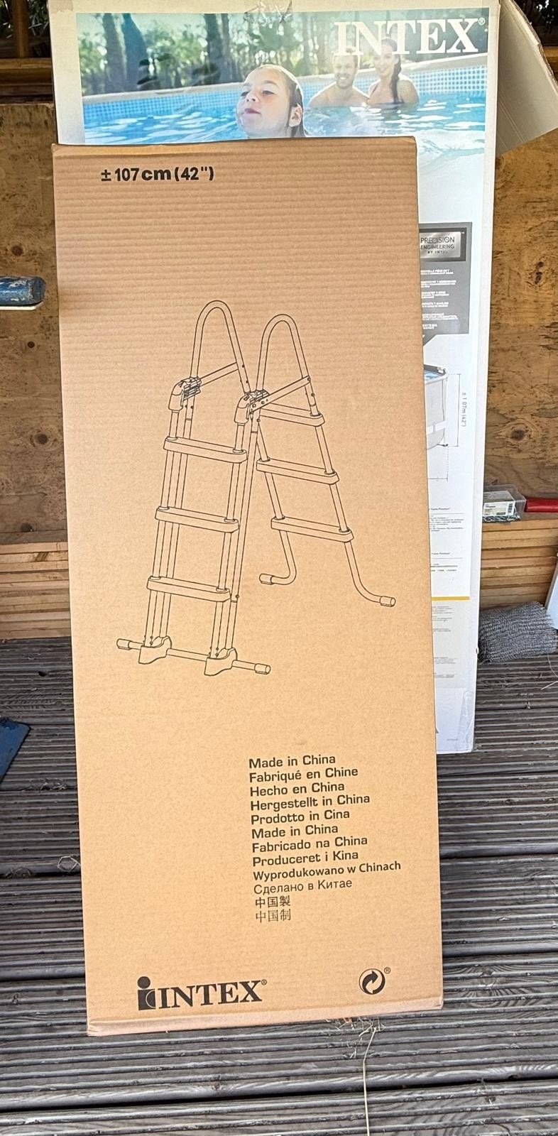 Intex Zwembadladder 107 cm (42") - Nieuw in doos, Ophalen of Verzenden, Nieuw, Ladder