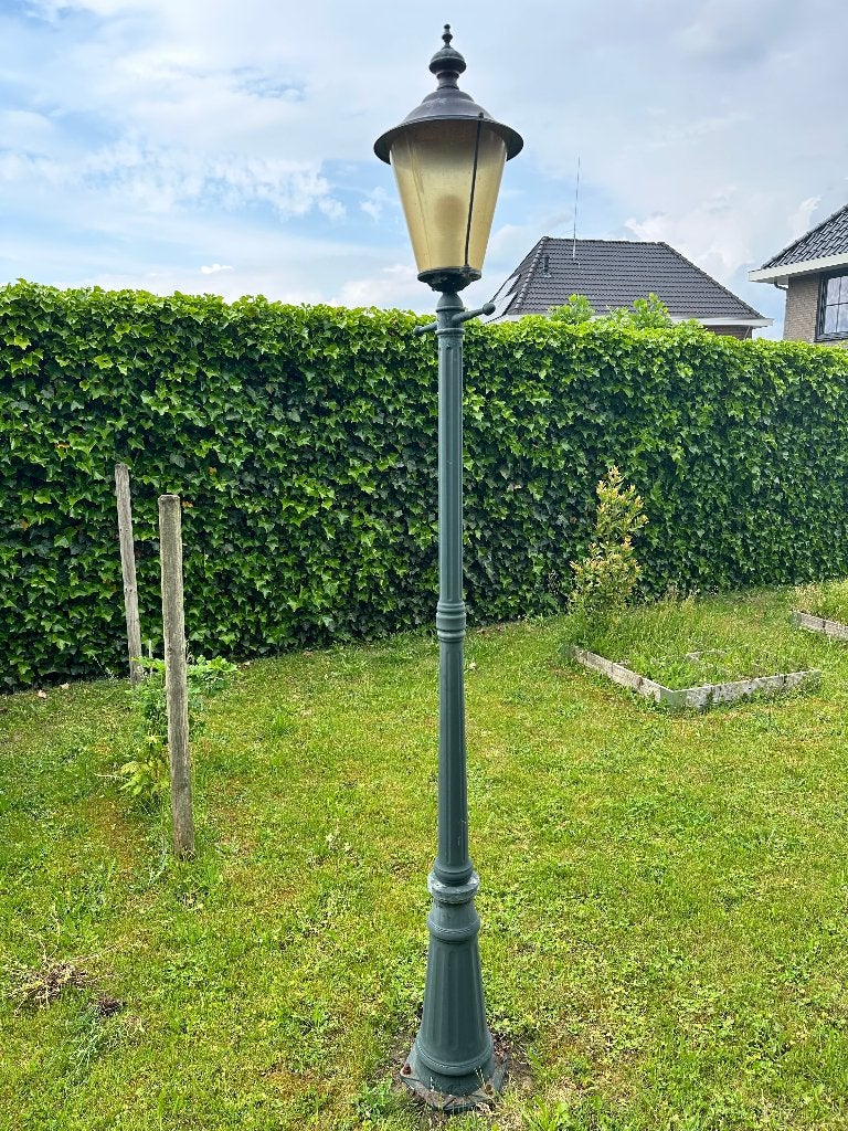 2 gietijzeren tuin lantaarnpalen, Ophalen, Gebruikt, Staande lamp, Netvoeding
