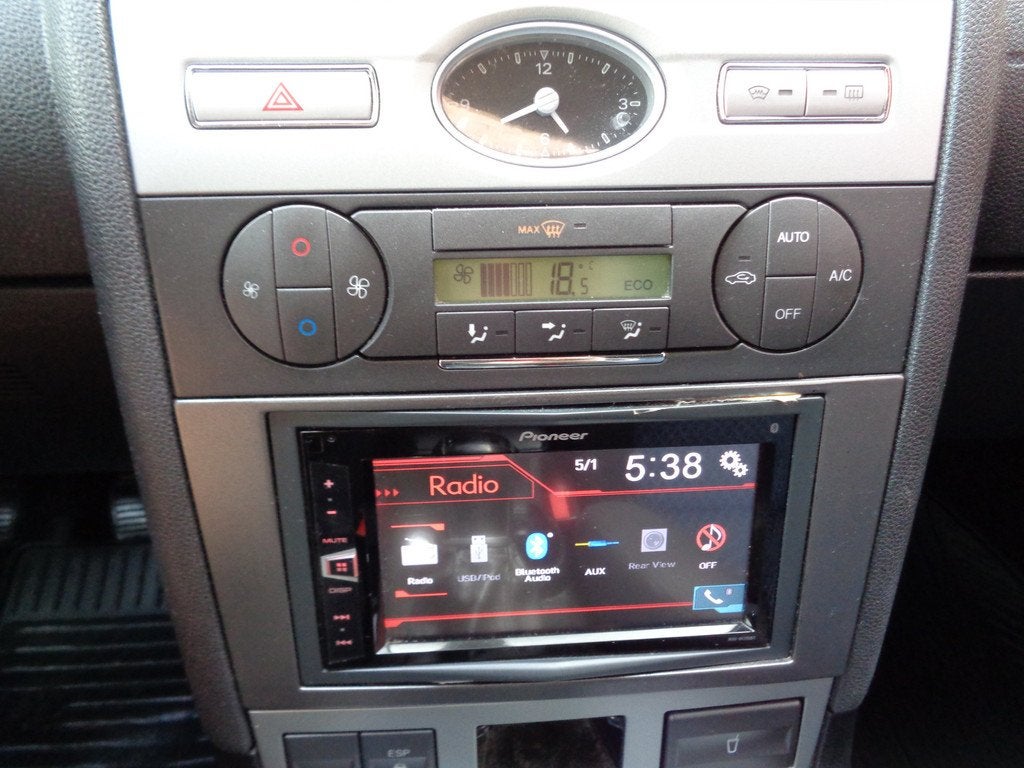Ford Mondeo 1.8-16V Ambiente 110Pk Clima LMV Trekhaak 138DKm, Auto's, Ford, Gebruikt, 4 cilinders, Mondeo, Blauw