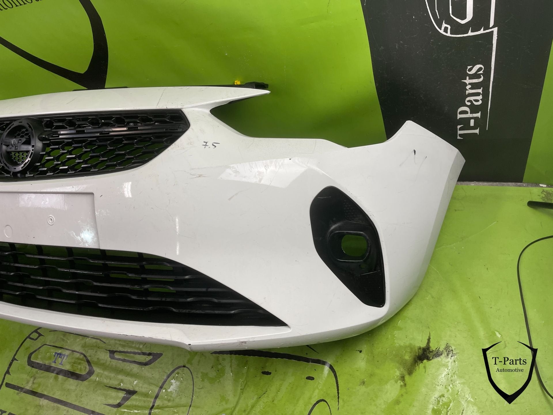 opel corsa f voorbumepr bumper grille rooster gril, Info@fabrikant.eu, Opel, Ophalen of Verzenden, Bumper