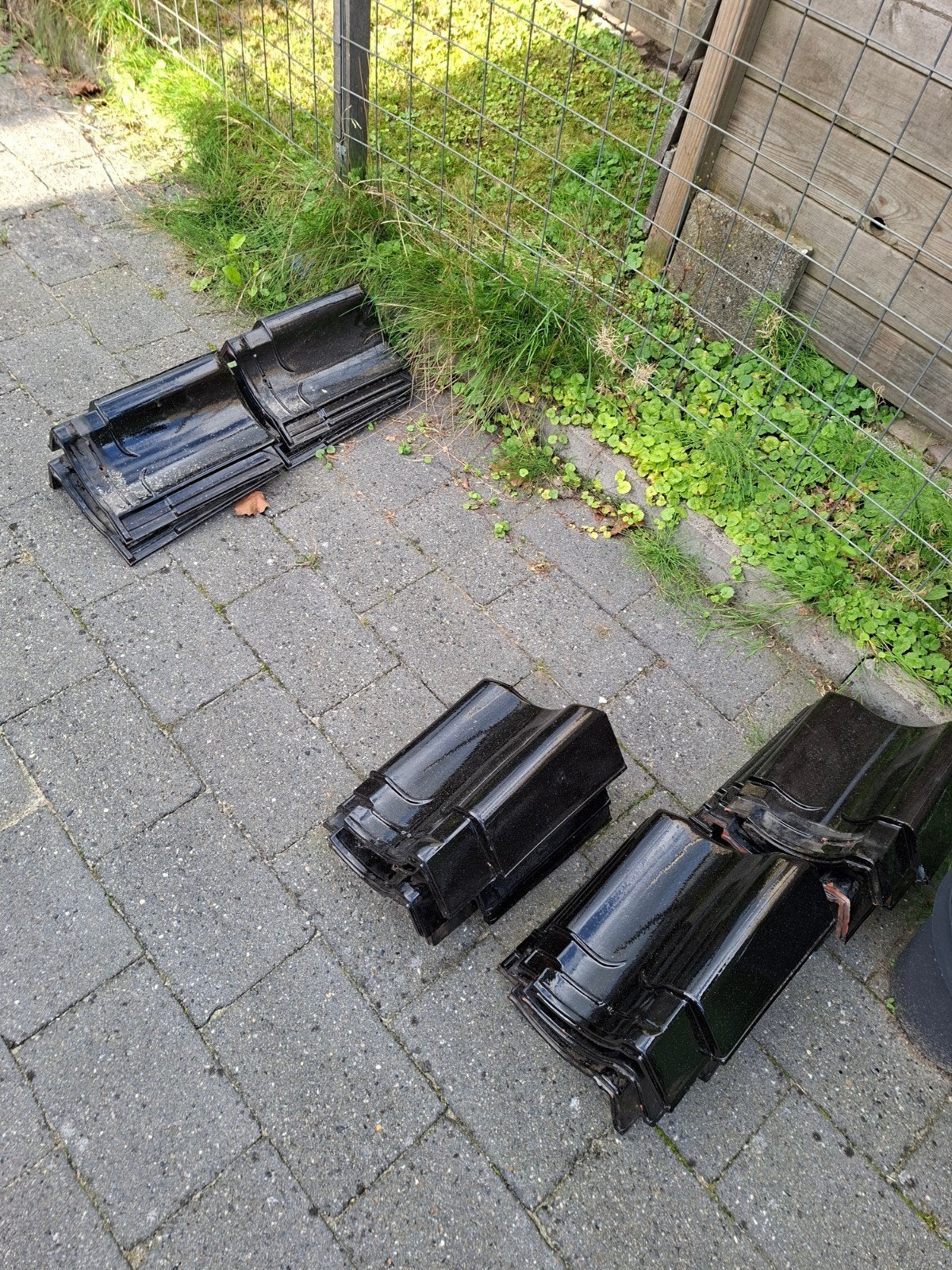 Koramic Nordic VHV zwart glanzend gevelpannen links & rechts, Steen of Klei, Zwart, Ophalen of Verzenden, Minder dan 5 m²