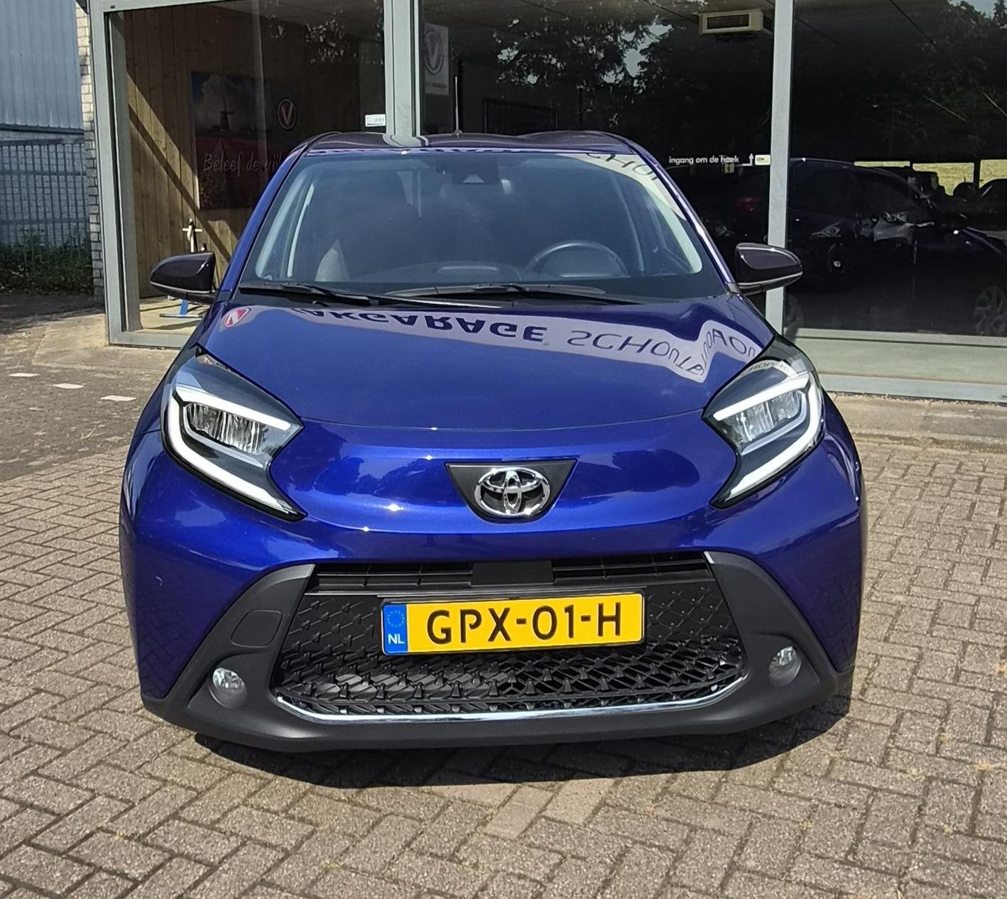 Toyota Aygo X 1.0 VVT-i MT first|Apple|17 inch|Camera, Auto's, Toyota, Stof, Gebruikt, Euro 6, 920 kg