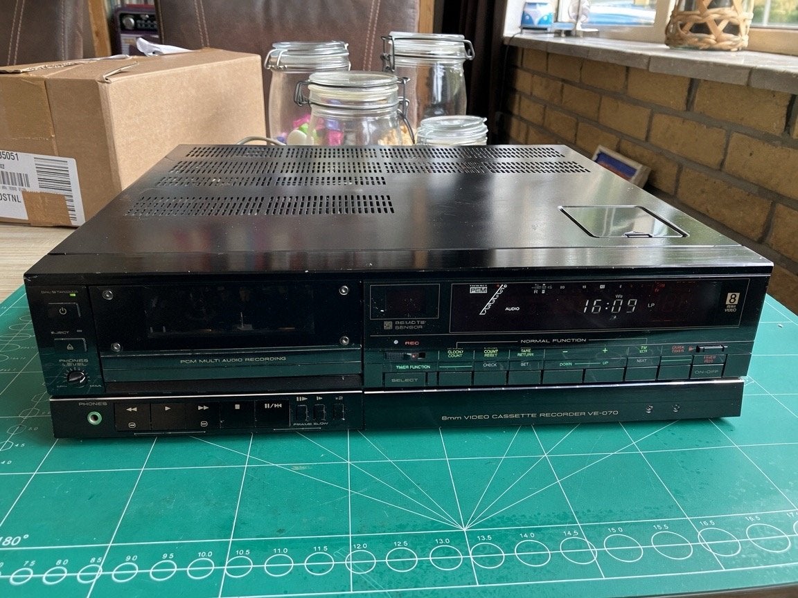 Pioneer VE-D70 8mm Video/PCM recorder, Ophalen, Gebruikt