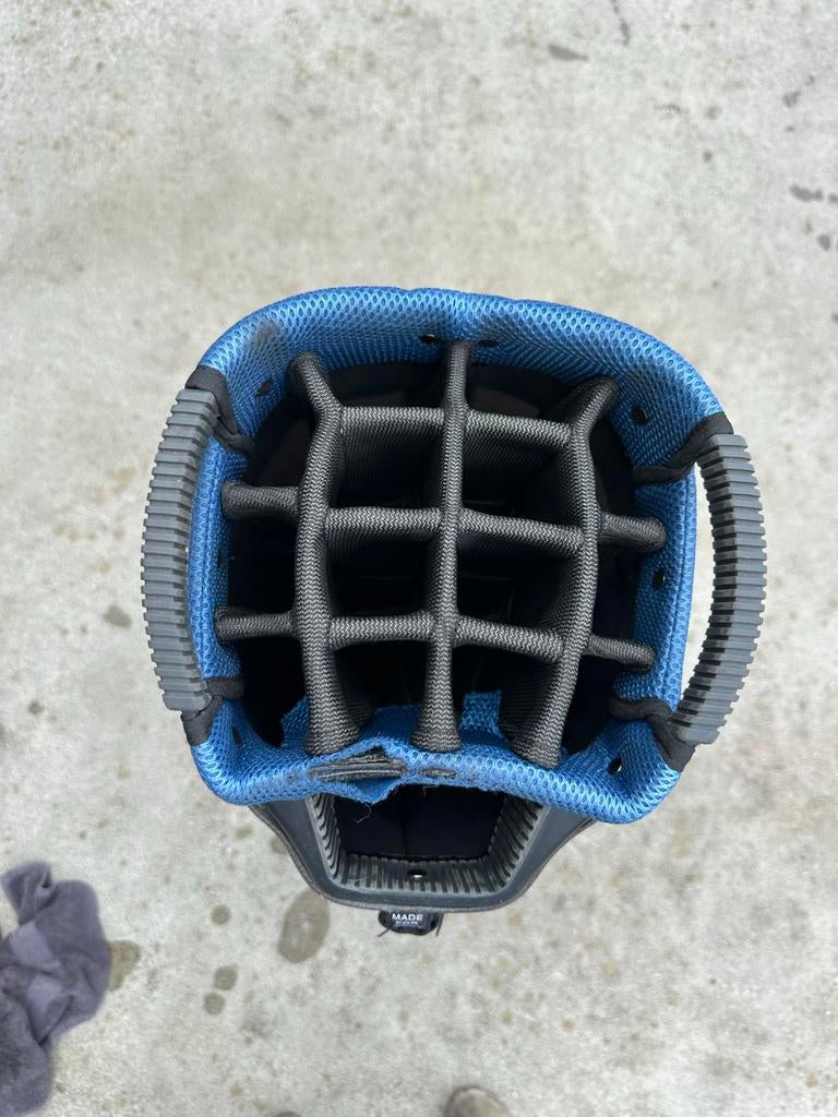 Aqua Qube Golftas - Waterdicht en Ruim, Sport en Fitness, Golf, Ophalen of Verzenden, Zo goed als nieuw, Tas, Overige merken