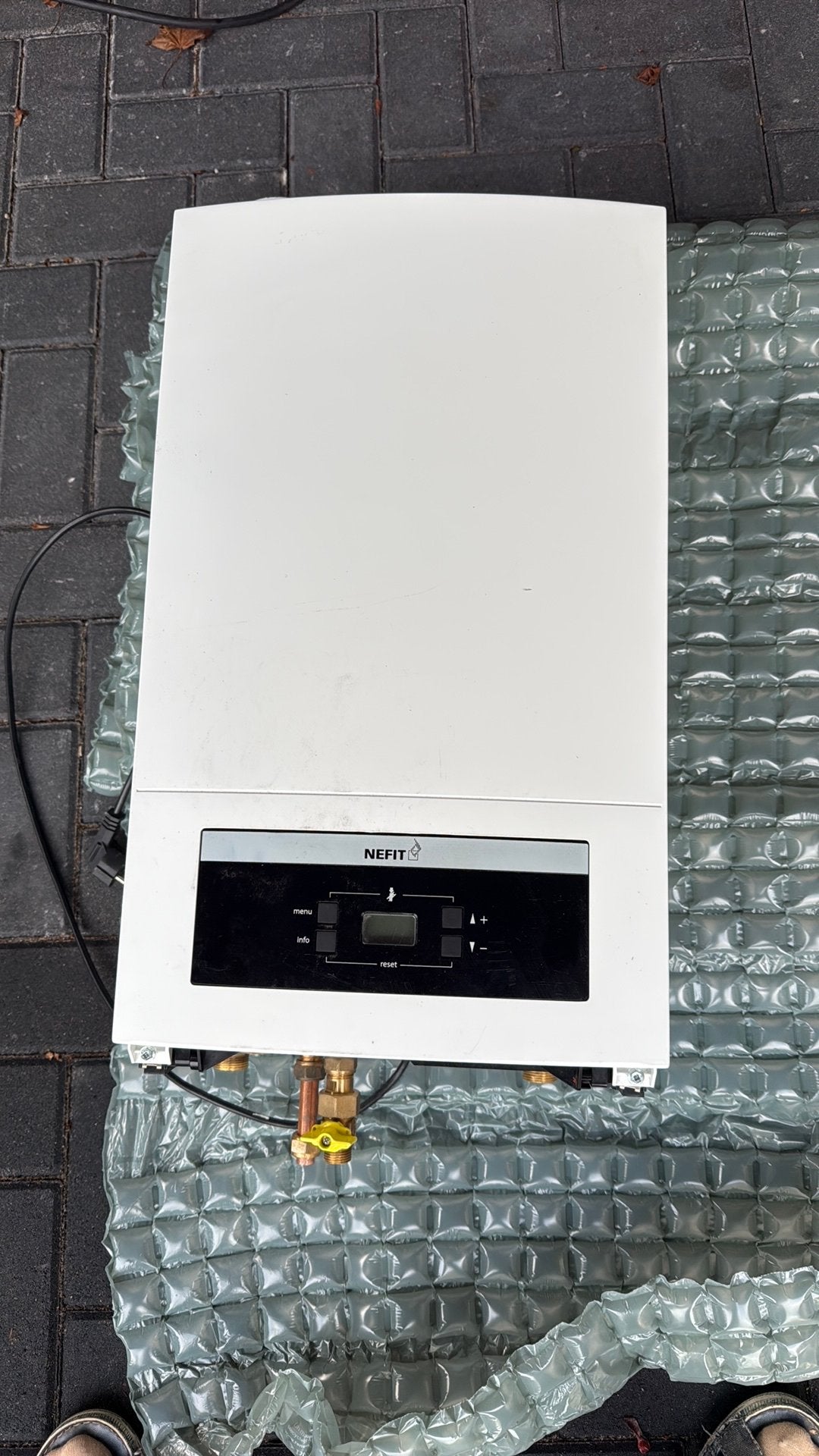 Te koop nefit proline nxt hrc 30 cw 5, Ophalen, Geiser, Zo goed als nieuw, Minder dan 20 liter