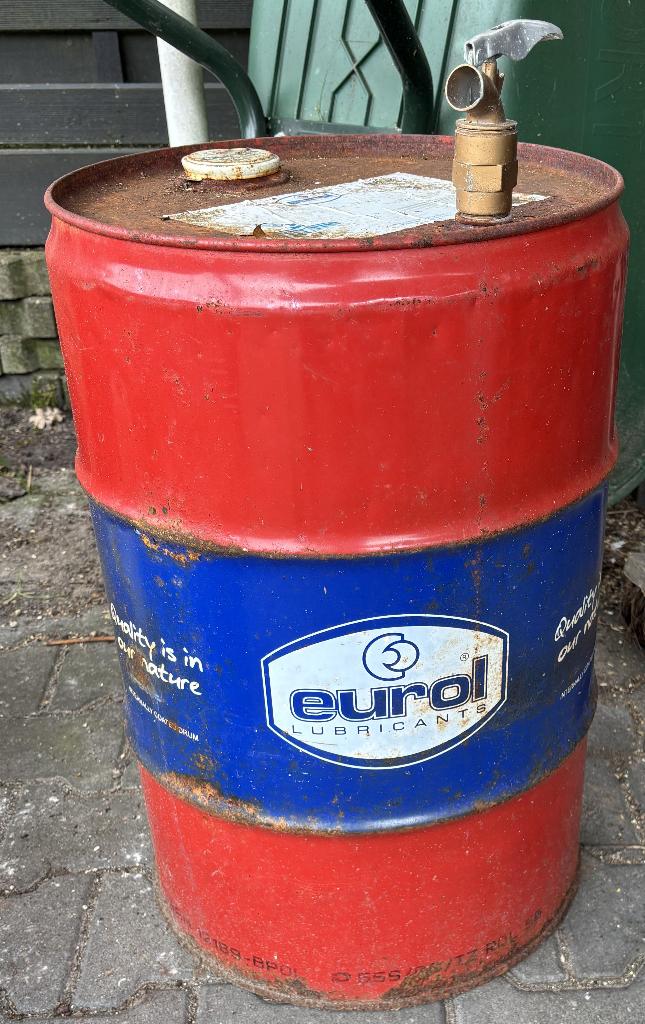 Motorolie in vat, Ophalen