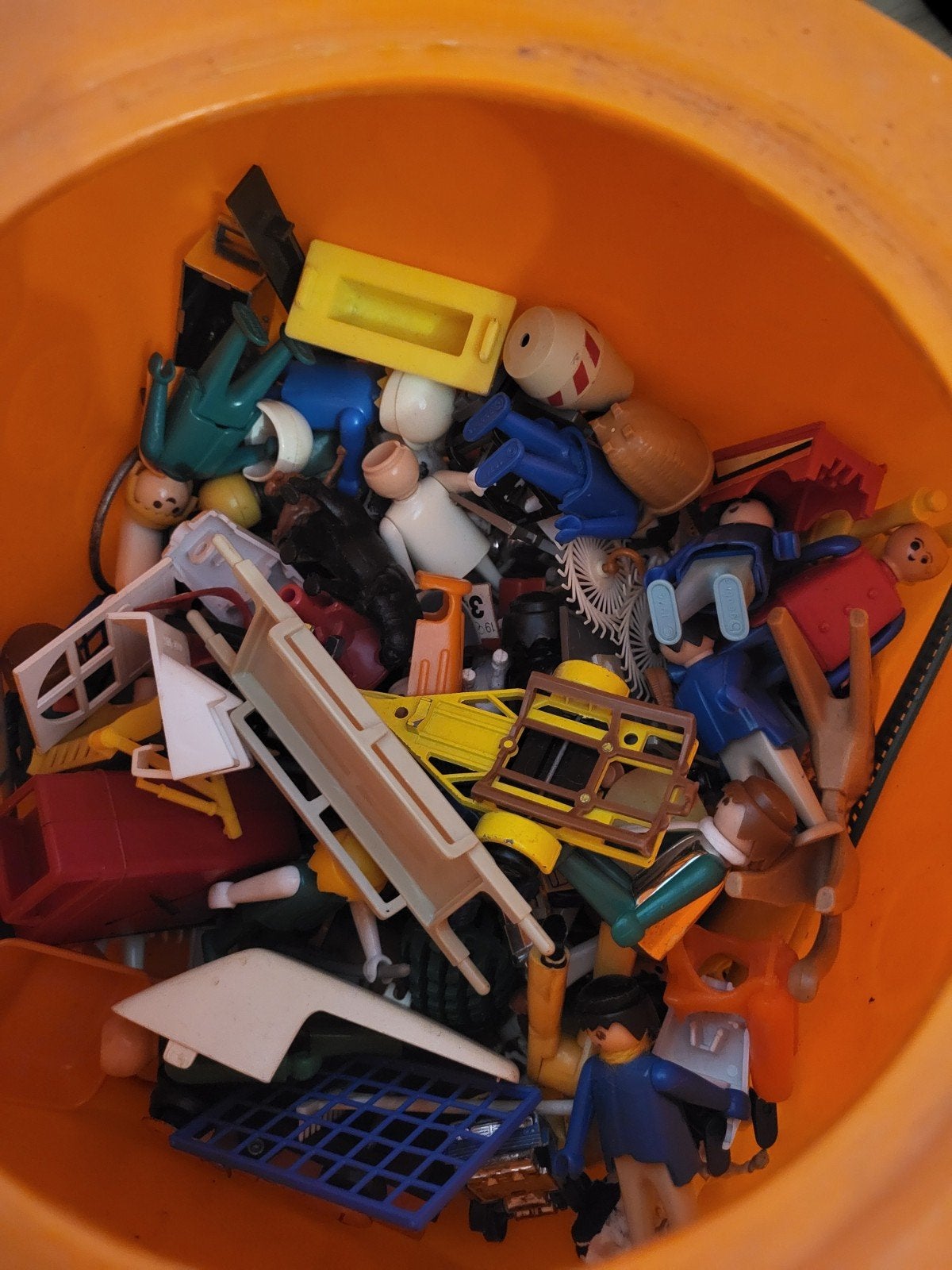 Grote partij Playmobil veel figuren en onderdelen incl bak🌱, Ophalen of Verzenden, Zo goed als nieuw, Losse onderdelen, Figuren