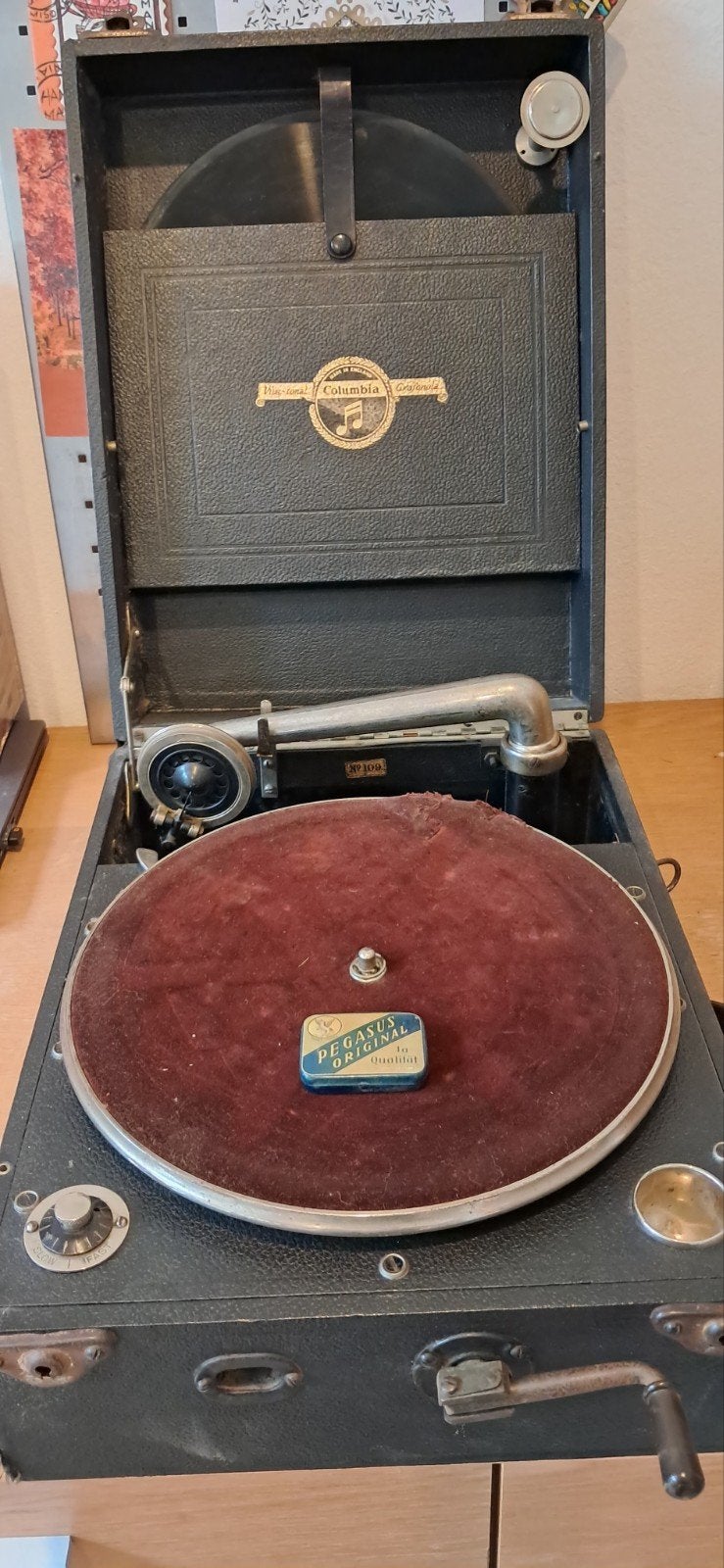Vintage grammofoon van Caruso, Ophalen