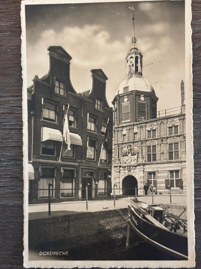 Ansichtkaart Dordrecht - Groothoofdspoort, Ophalen of Verzenden, 1940 tot 1960, Gelopen, Zuid-Holland