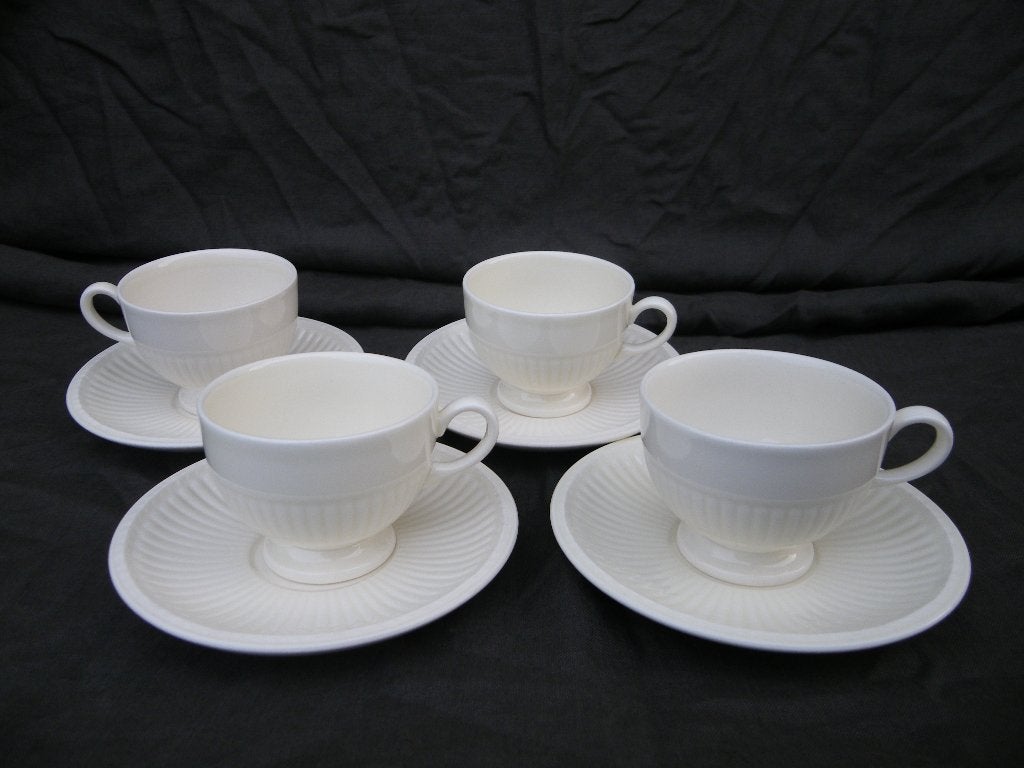 Wedgwood EDME 4 Puntgave kop en schotels Ø 8 cm voor € 12,00, Ophalen of Verzenden, Zo goed als nieuw, Kop(pen) en/of Schotel(s)