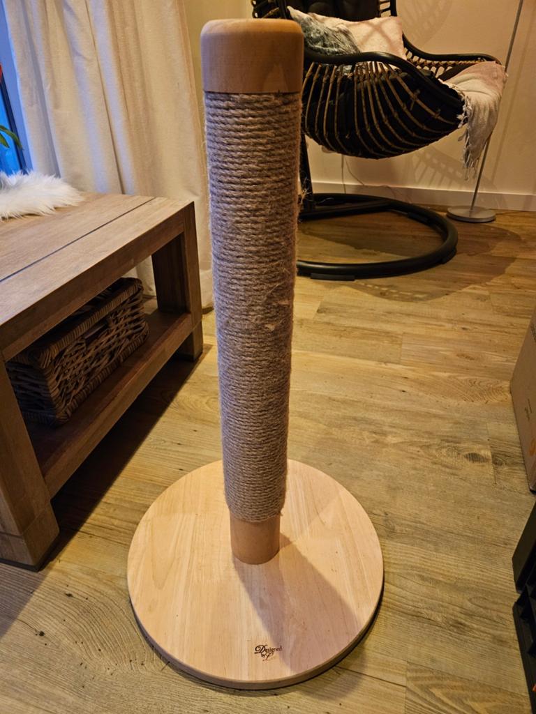 Gebruikte maar mooie Krabpaal van het merk "Design by Lotte", Dieren en Toebehoren, Ophalen