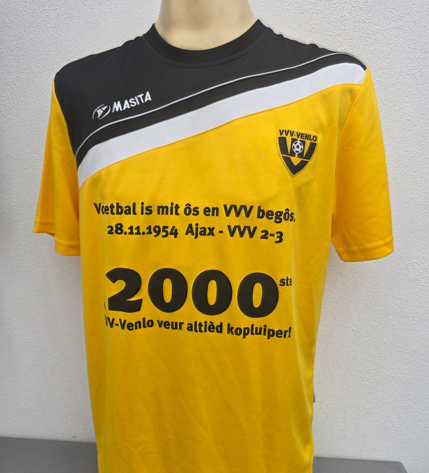 VVV-Venlo Masita Shirt Maat M - Uniek Voetbalshirt, Maat M, Ophalen of Verzenden, Nieuw, Shirt