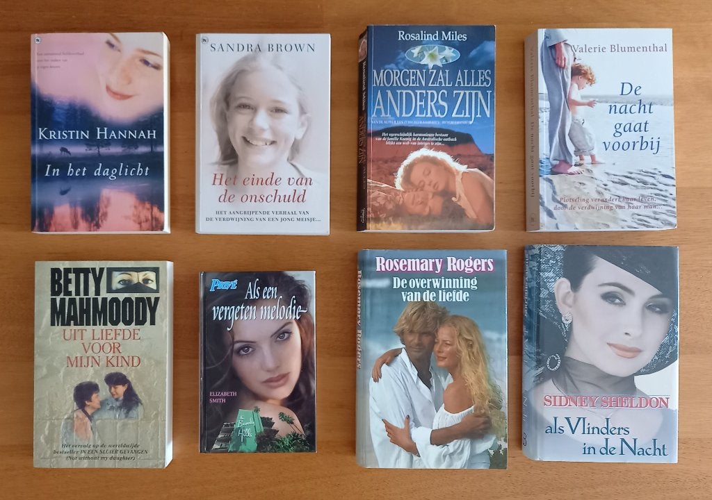 Set van 8 romans voor veel leesplezier deze zomer, Ophalen of Verzenden, Gelezen