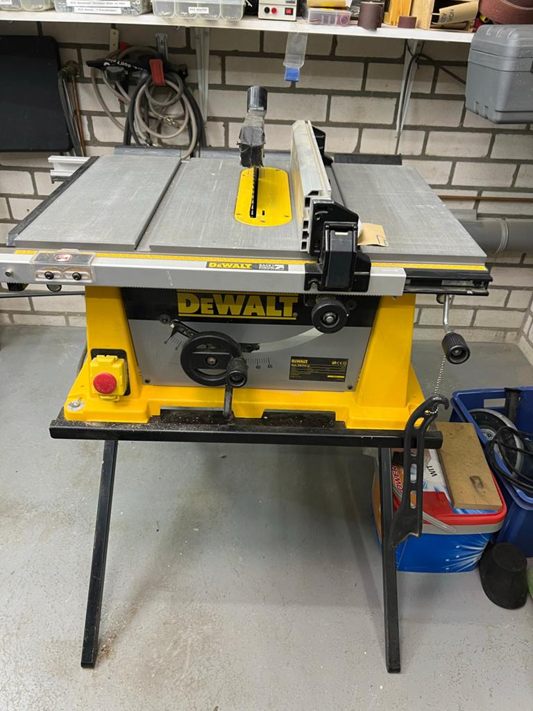 Dewalt DW744-QS Tafelzaag - 1600W, 250mm zaagblad, Cirkelzaag, 70 mm of meer, Ophalen of Verzenden, Zo goed als nieuw