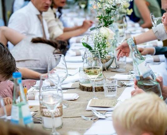 Witte Tafelkleden, Servetten & Jute Decoratie te Huur, Ophalen, Zo goed als nieuw, Rechthoek