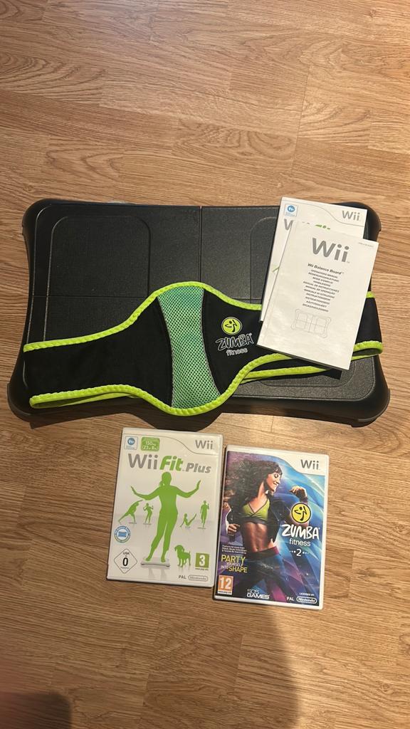 Wii balance board met Wii fit en Zumba, Ophalen, 1 speler, Zo goed als nieuw, Vanaf 3 jaar