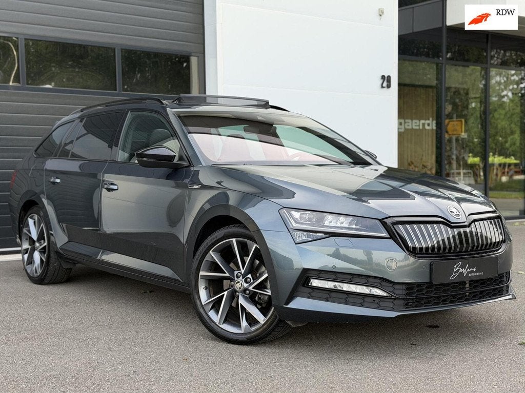 Skoda Superb 1.4 TSI iV Sportline Business Panodak | Ambient, Auto's, Skoda, Gebruikt, Zwart, 4 cilinders, Hybride Elektrisch/Benzine