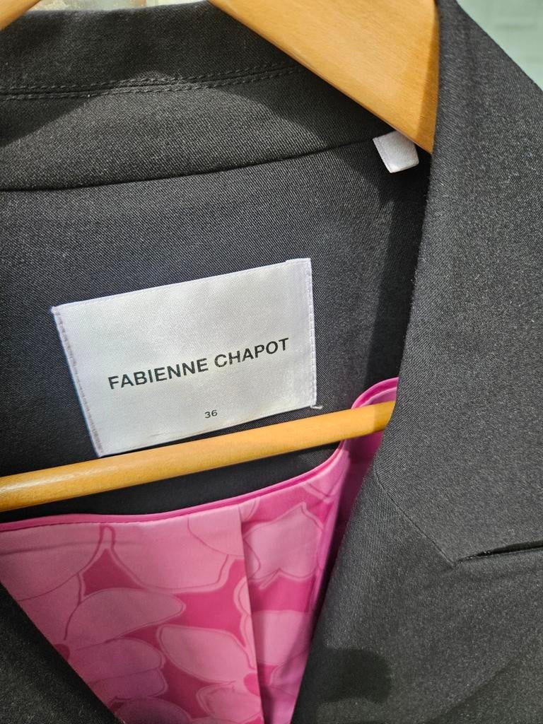 Fabienne Chapot blazer Benny zwart, mt36 inside roze bloemen, Ophalen of Verzenden, Zo goed als nieuw, Maat 36 (S), Zwart