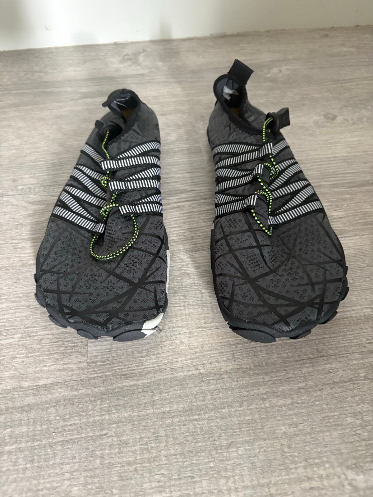 Waterschoenen maat 40-41, Watersport en Boten, Ophalen of Verzenden, Zo goed als nieuw, Dame of Heer, Zeil- of Surfschoenen