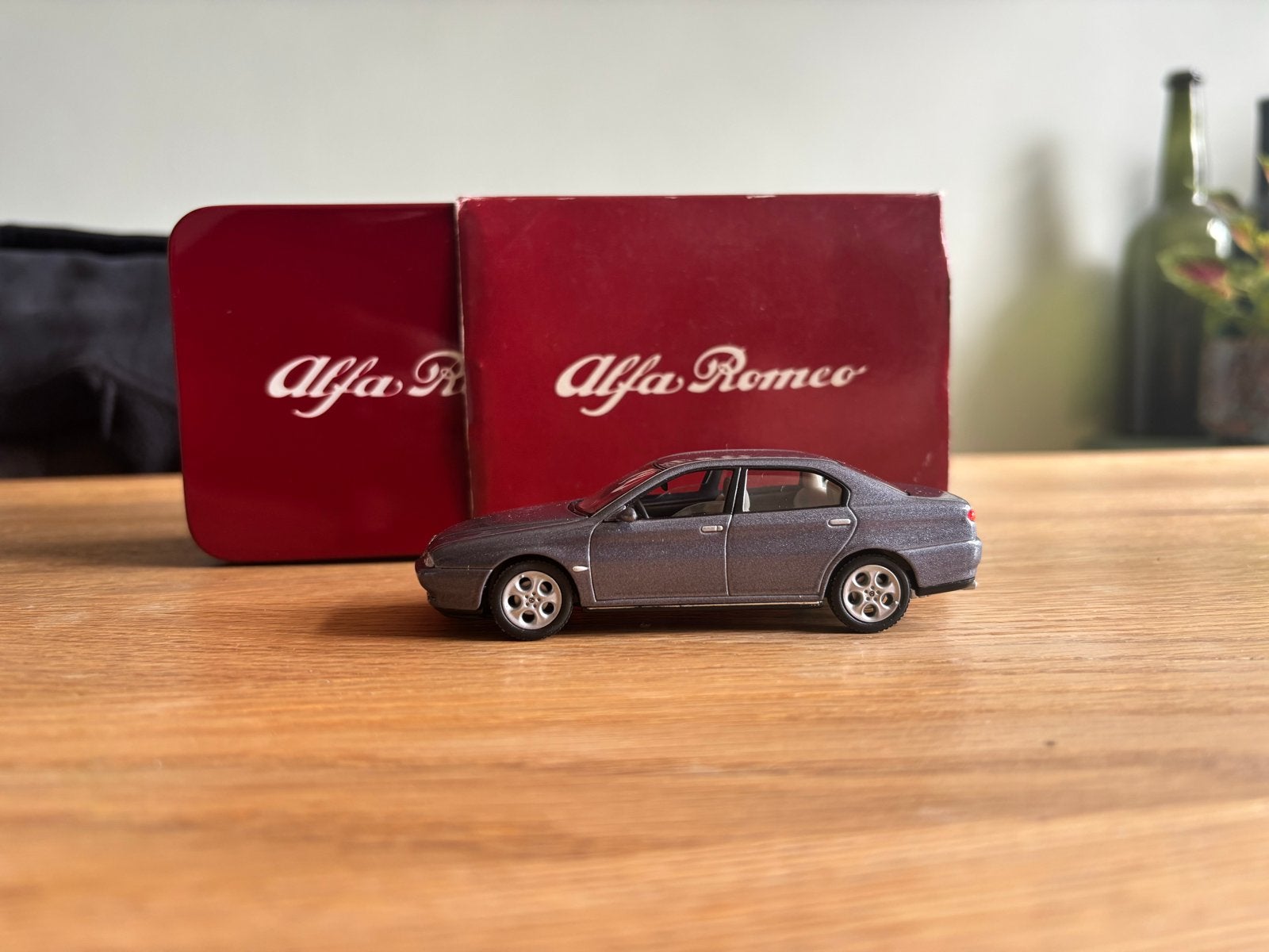 Alfa Romeo 156 modelauto in blik - Serie Exclusiva, Ophalen of Verzenden, Zo goed als nieuw, Auto, Overige merken