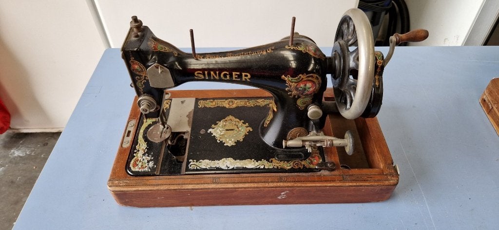 Partij antieke naaimachines Singer Naumann Gritzner Köhler, Ophalen