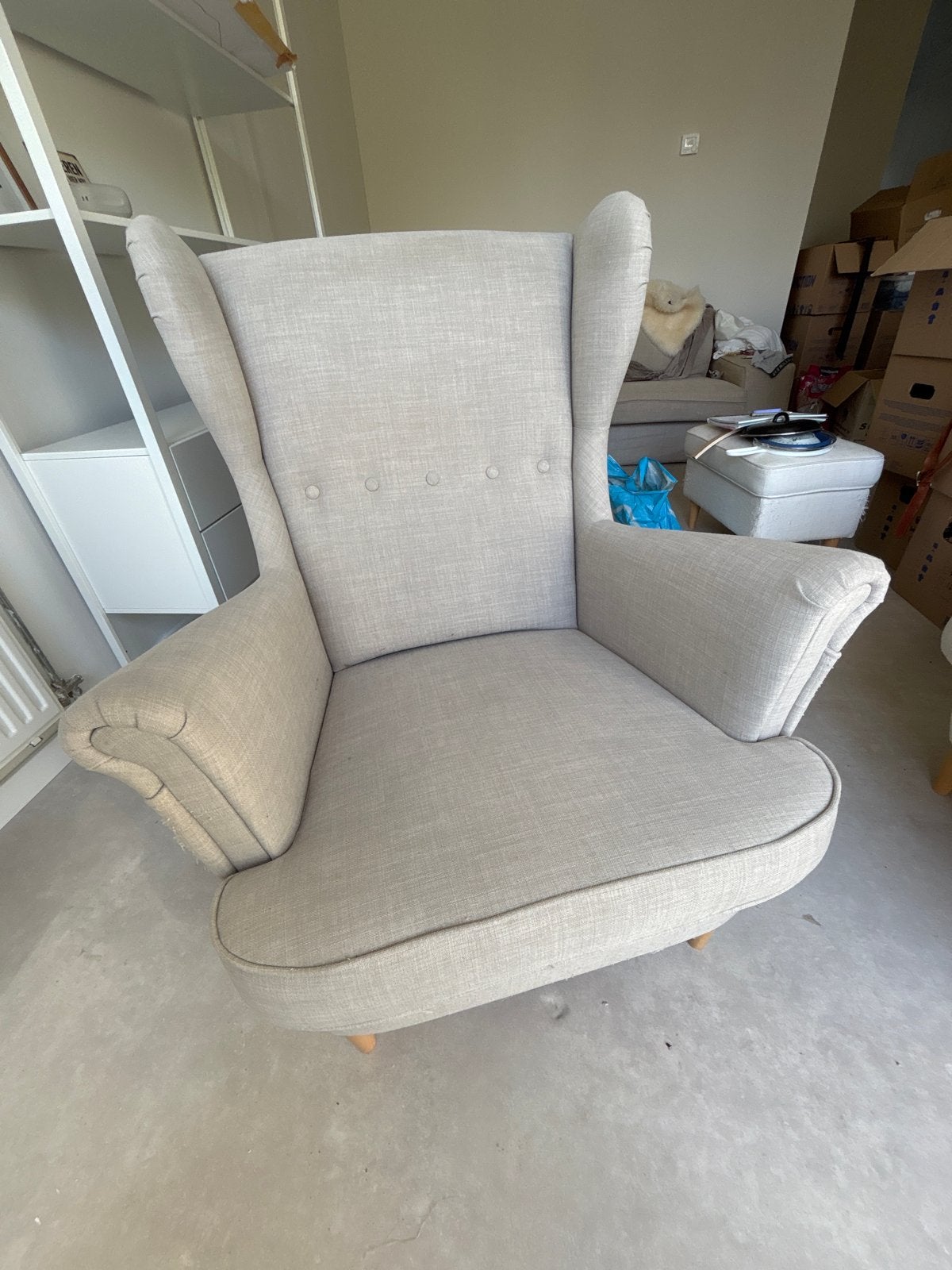 GRATIS Ikea Strandmon oorfauteuil - beschadigde stof, Ophalen, Gebruikt, Stof, 75 tot 100 cm