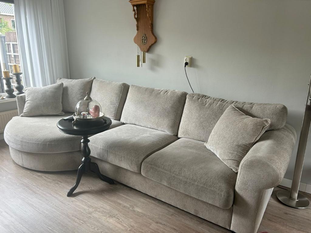 Crèmekleurige hoekbank met royale lounge, Ophalen, Gebruikt, 125 tot 150 cm, 300 cm of meer