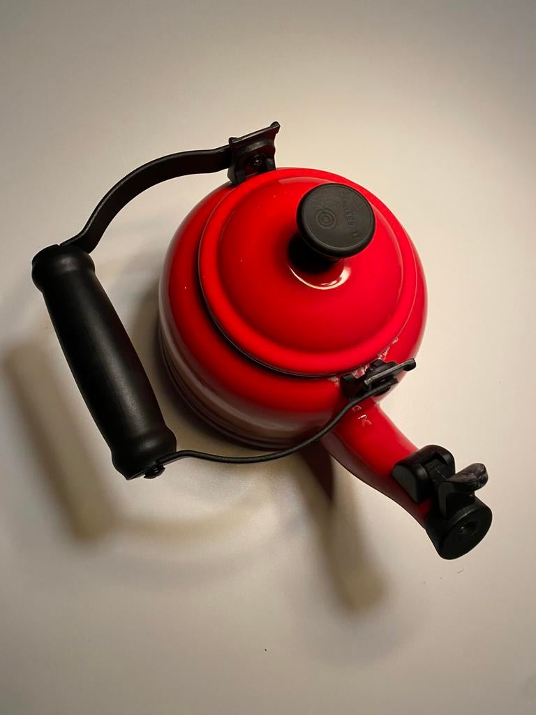 Le Creuset rode fluitketel 1,1 liter, Huis en Inrichting, Overige materialen, Gebruikt, Frankrijk, Overige typen