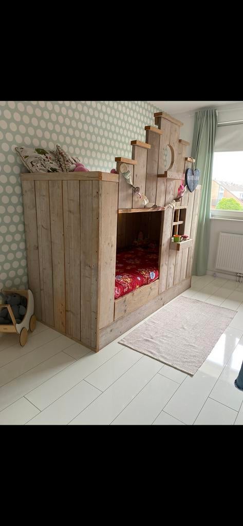 Huisjesbed, Kinderen en Baby's, Kinderkamer | Stapelbedden en Hoogslapers, Ophalen, Zo goed als nieuw, Stapelbed