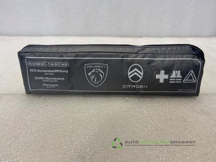 EHBO kit van een Citroen C5 Aircross, -, Nieuw, Ophalen of Verzenden, -