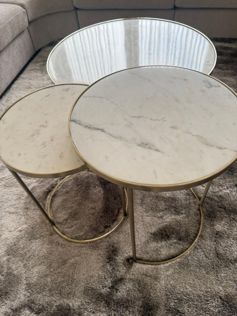 Set van 3 marmeren salontafels met messing onderstel, Rond, Zo goed als nieuw, Metaal, Minder dan 50 cm