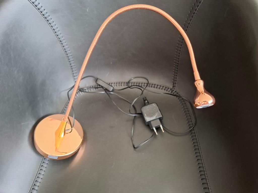Koperkleurige LED Bureaulamp met Flexibele Zwanenhals, Ophalen of Verzenden, Zo goed als nieuw, Metaal, Modern, Industrieel
