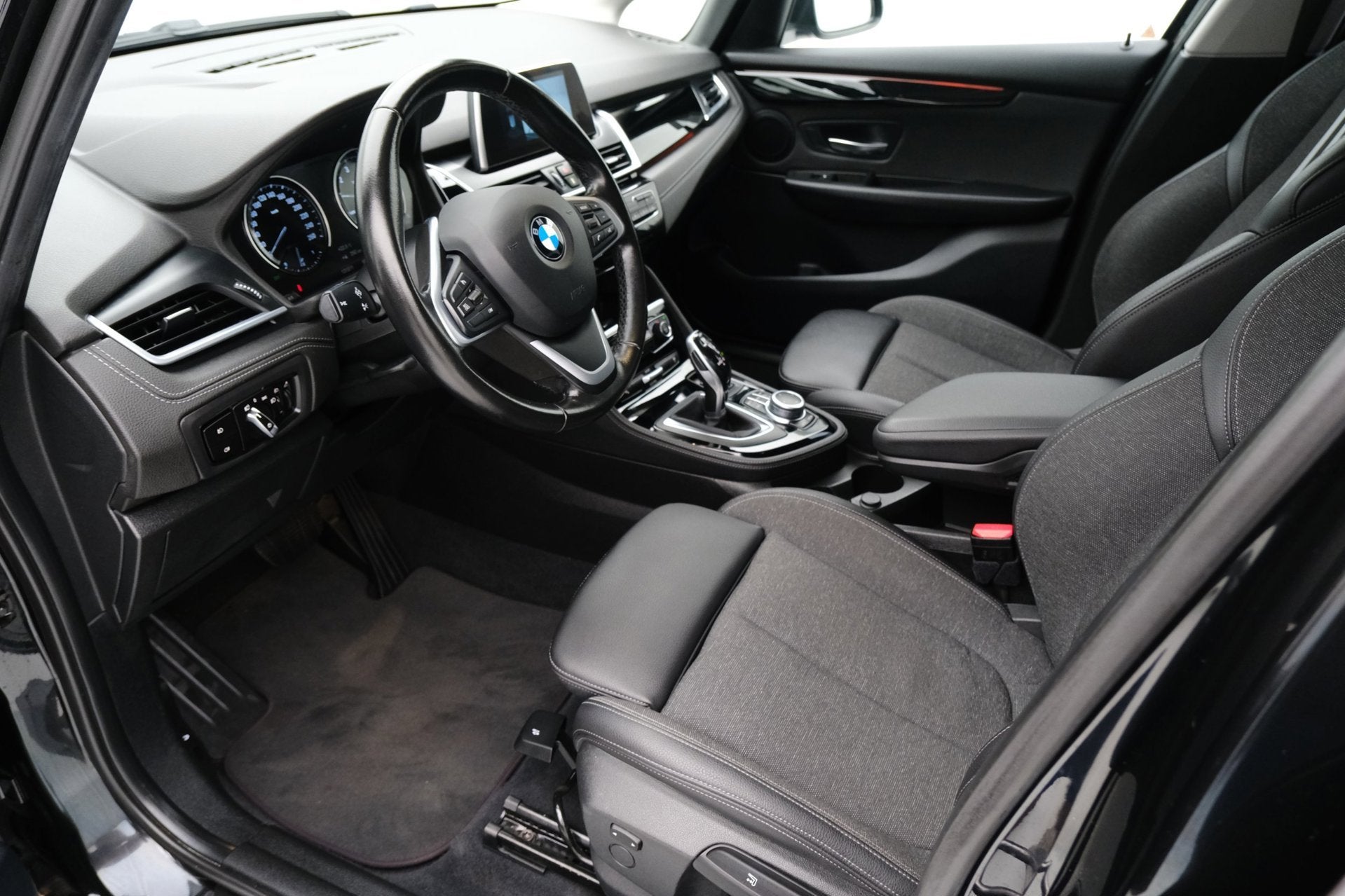 Foto 3 van BMW 2-serie Active Tourer 218i Executive Cam|Clima|LED