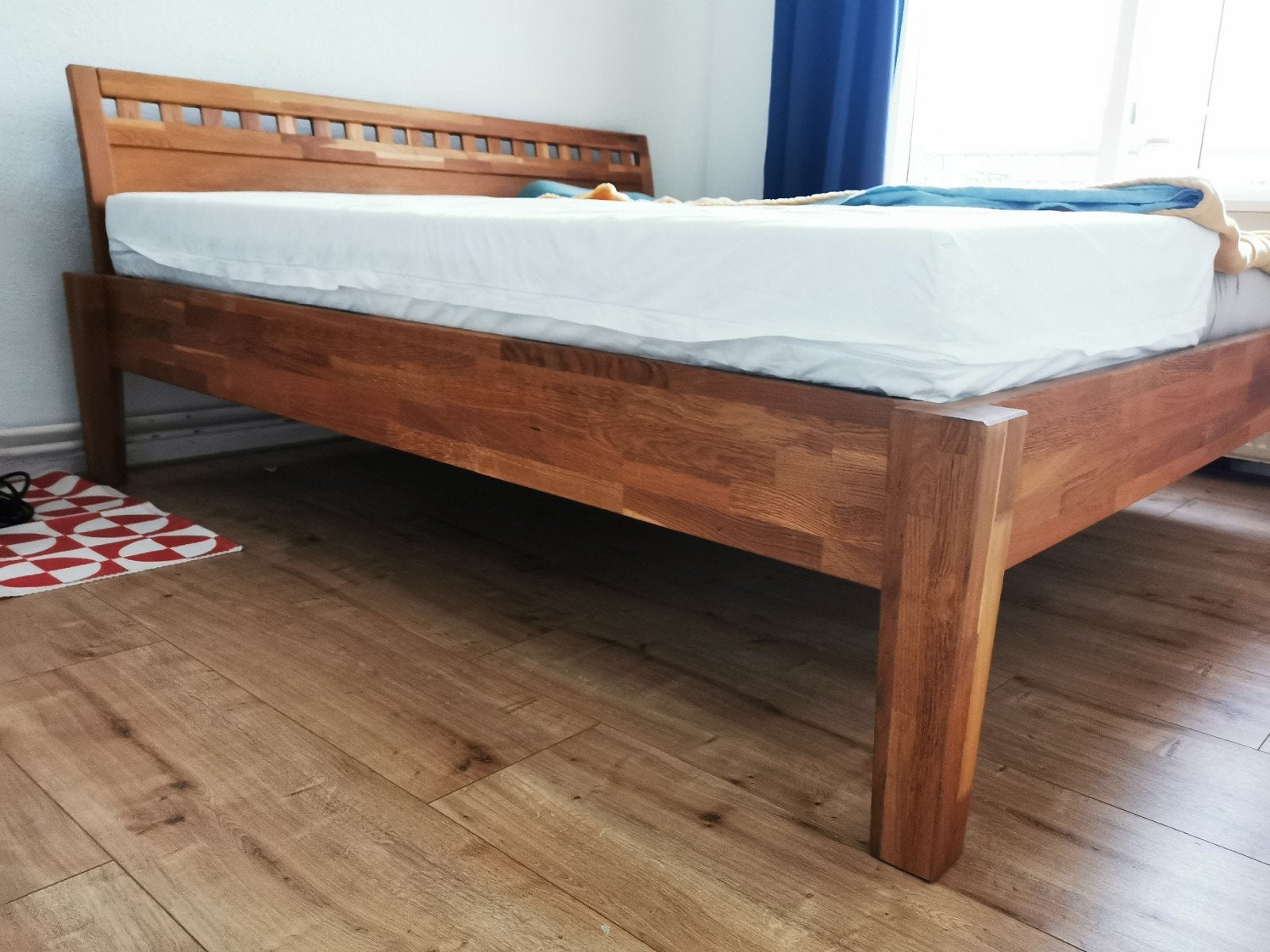Massief houten bed 180x200cm met lattenbodems, Huis en Inrichting, Slaapkamer | Bedden, Ophalen, Tweepersoons, Zo goed als nieuw