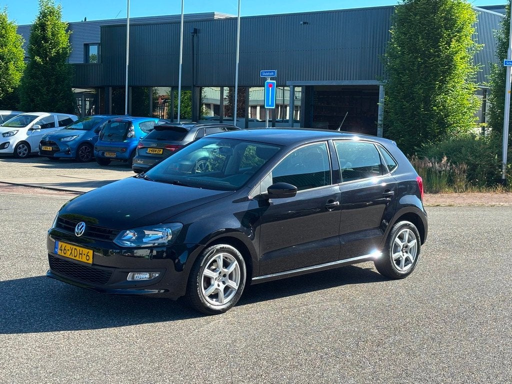 Volkswagen Polo 1.4-16V Highline Airco 5 Deurs, Voorwielaandrijving, 86 pk, 4 cilinders, Zwart
