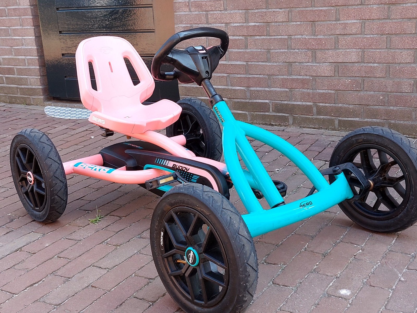 BERG BUDDY LUA IN NIEUWSTAAT, Ophalen, Zo goed als nieuw, Berg