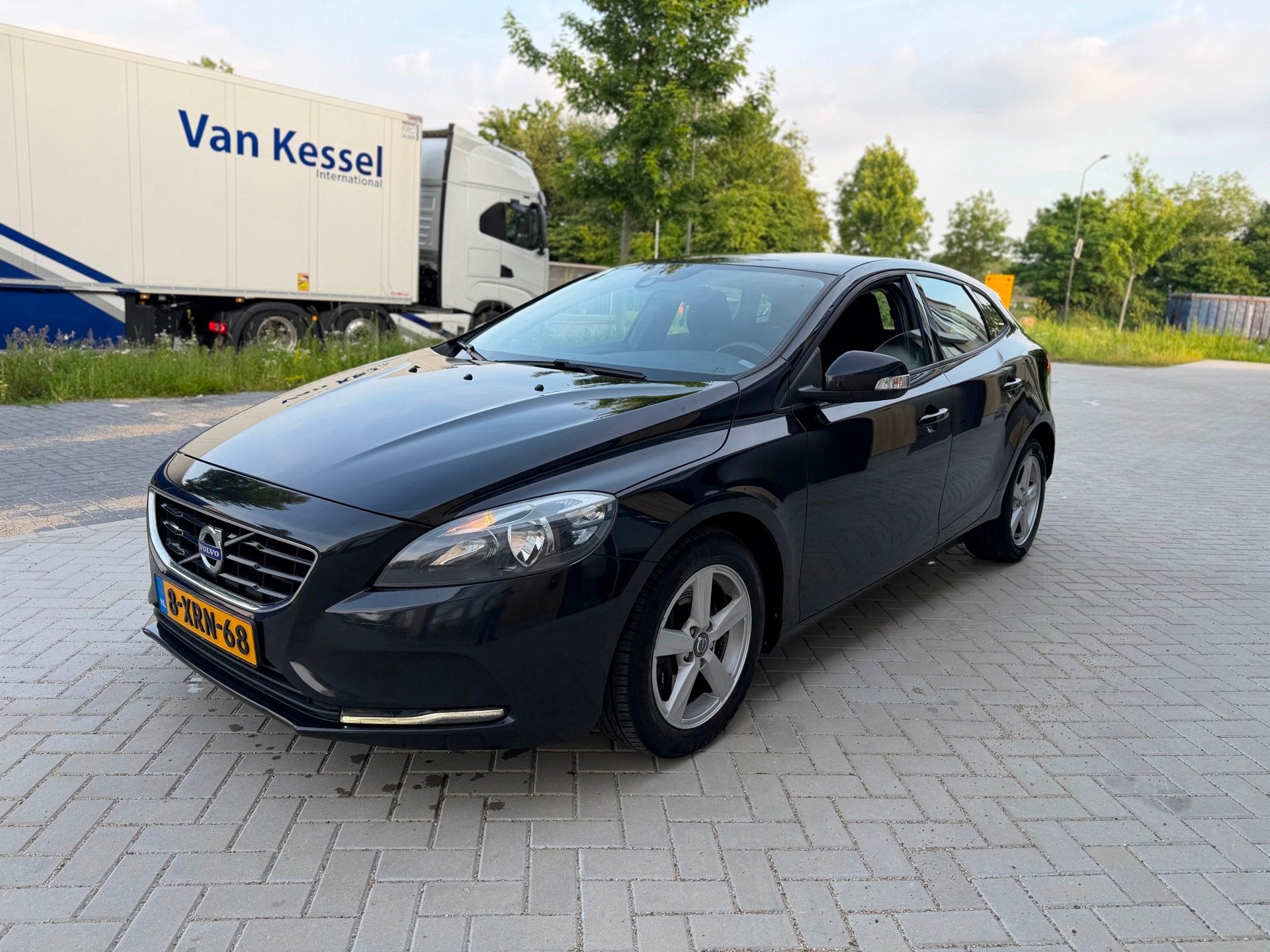 Volvo V40 2.0 D4 190PK Business (bj 2014) CLIMA/NAVI/PARKS/A, Auto's, Voorwielaandrijving, Euro 5, Stof, Gebruikt