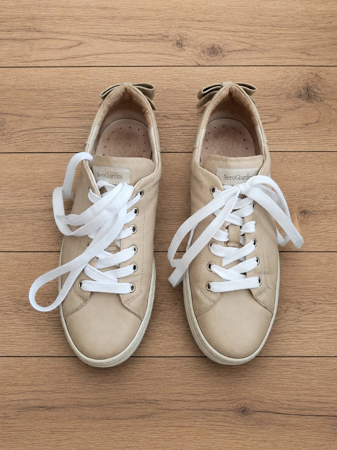 Nero Giardini sneakers, Beige, Ophalen of Verzenden, Gedragen, Sneakers of Gympen