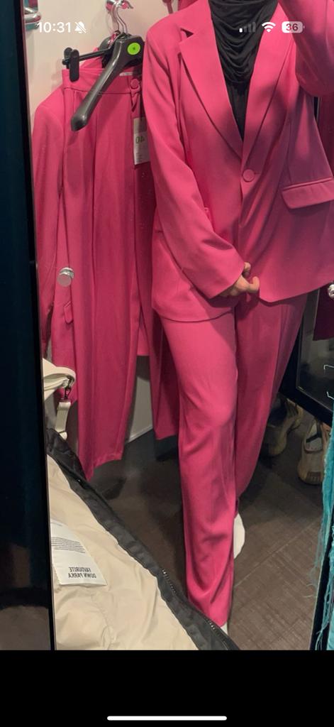 Roze pak, Kleding | Dames, Ophalen of Verzenden, Zo goed als nieuw, Maat 38/40 (M), Roze