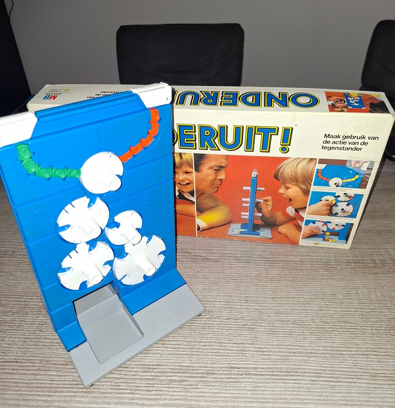 Onderuit! - Klassiek gezelschapsspel van MB, Een of twee spelers, Ophalen of Verzenden, Zo goed als nieuw, MB