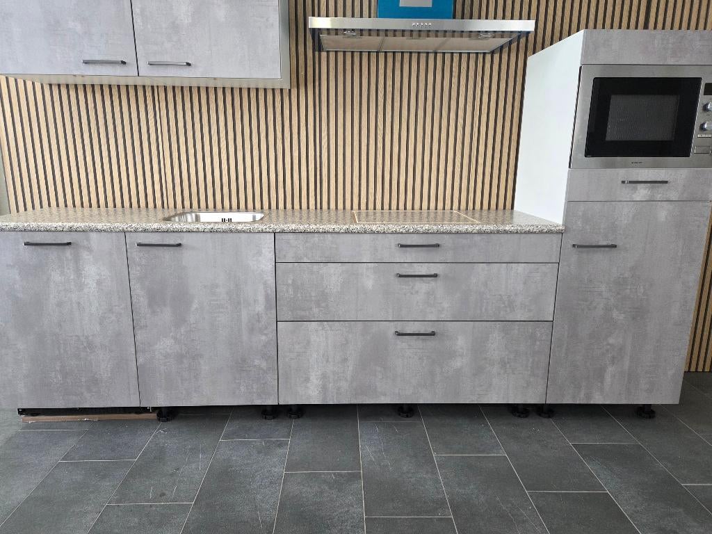 Q-Line ARTEGO Showroomkeuken 300 cm in SPOTPRIJS / INNOVARE, Huis en Inrichting, Keuken | Complete keukens, Nieuw, Enkelwandige keuken