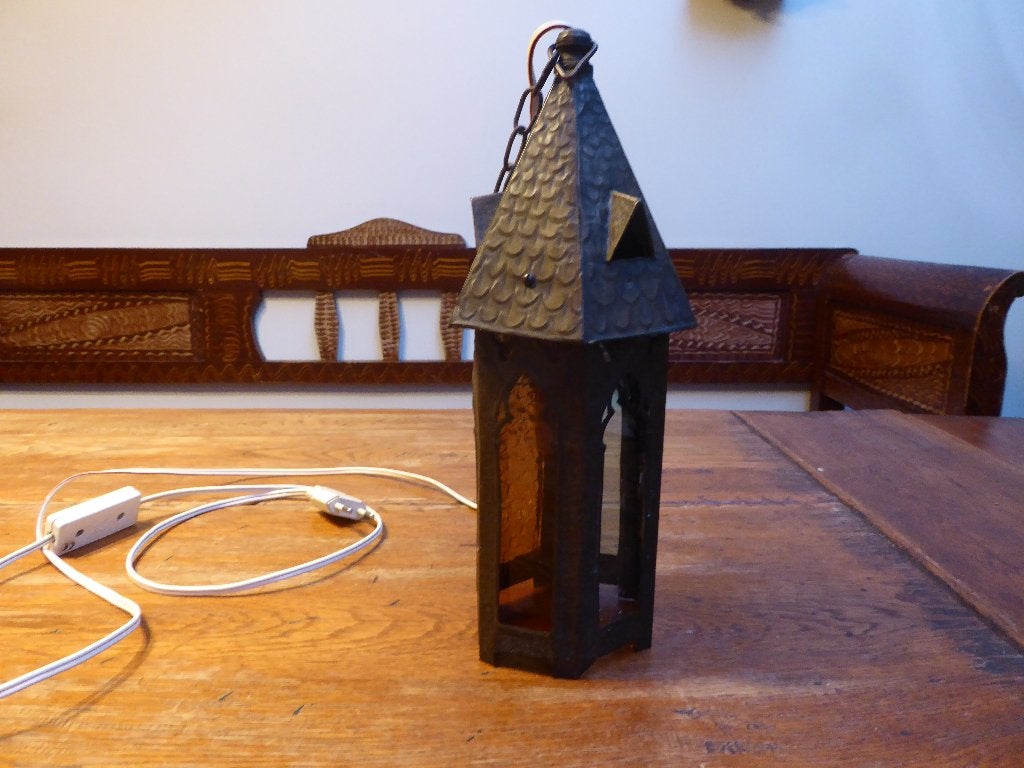 Oosters koperen met glas lampje