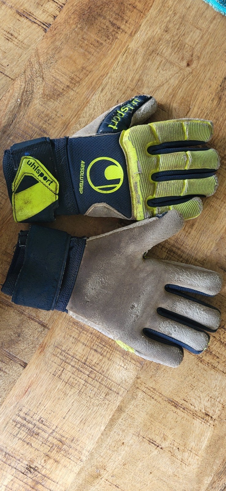 Uhlsport keepershandschoenen kind maat 4, Ophalen of Verzenden, Gebruikt, Handschoenen
