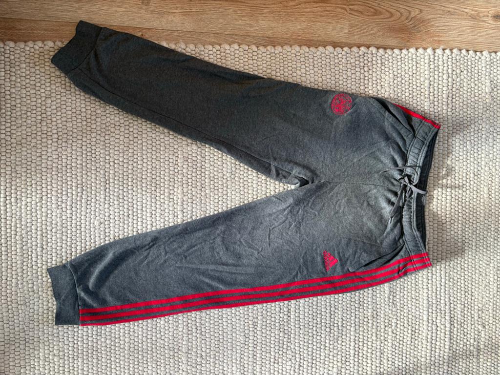 Adidas trainingspak maat L grijs/rood, Maat 52/54 (L), Ophalen of Verzenden, Zo goed als nieuw, Grijs