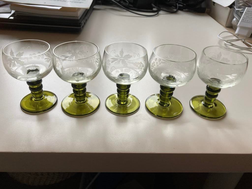 Schattige borrel/likeurglaasjes met druivenrank etsing, Ophalen of Verzenden