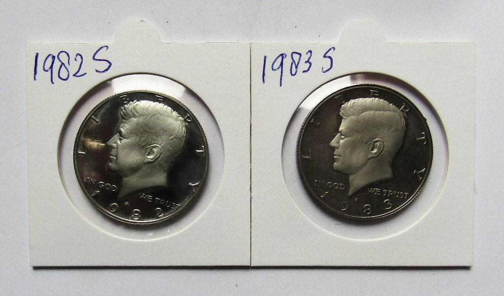 **  Setje van 2 Kennedy Half Dollar munten 1982S & 1983S **, Verzenden, Noord-Amerika, Setje