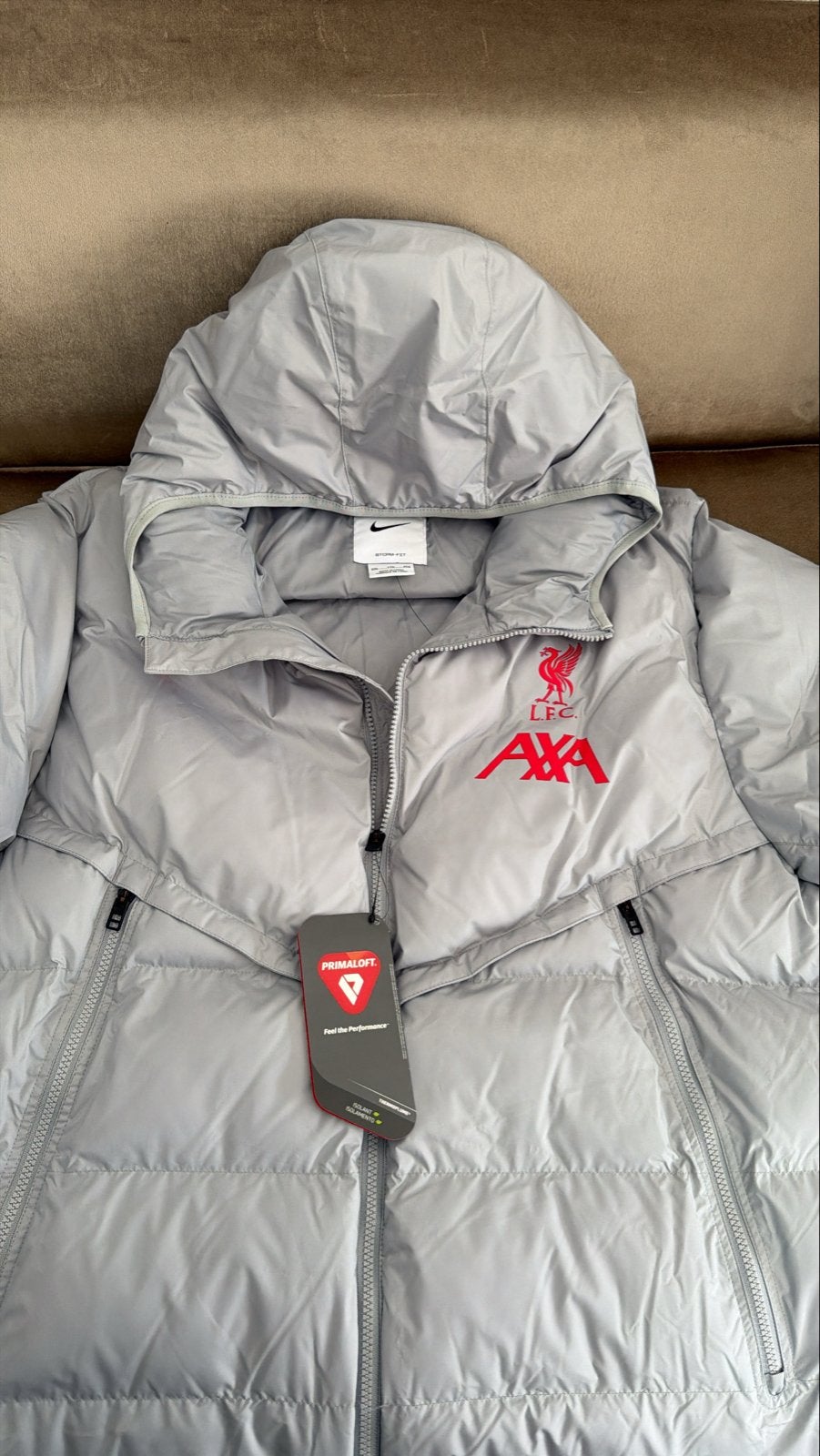 Nike Liverpool FC AXA Winterjas XL Nieuw met Kaartje, Ophalen of Verzenden, Nieuw, Maat 52/54 (L), Grijs